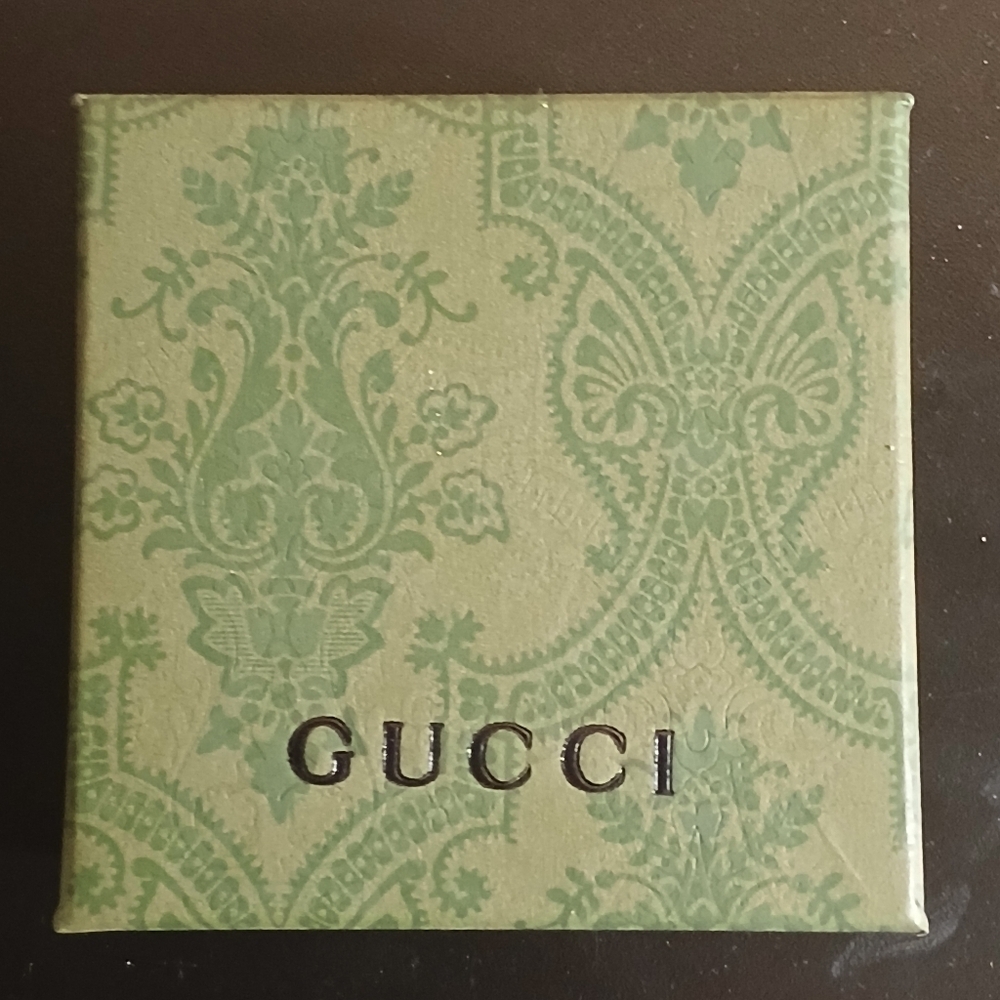 Authentic Gucci GG Pearl Drop Earrings - Picture 11 of 11